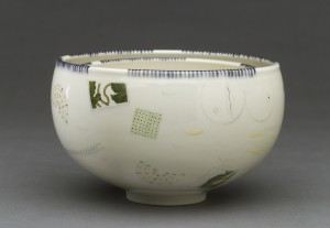 WHITE NESTED BOWLS